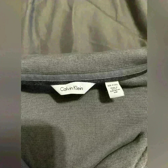 Calvin  Klein men’s 2XL grey 3/4 zip pullover - Picture 4 of 7